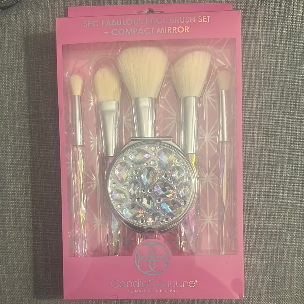 Candie Couture Face Brush Set with Mirror